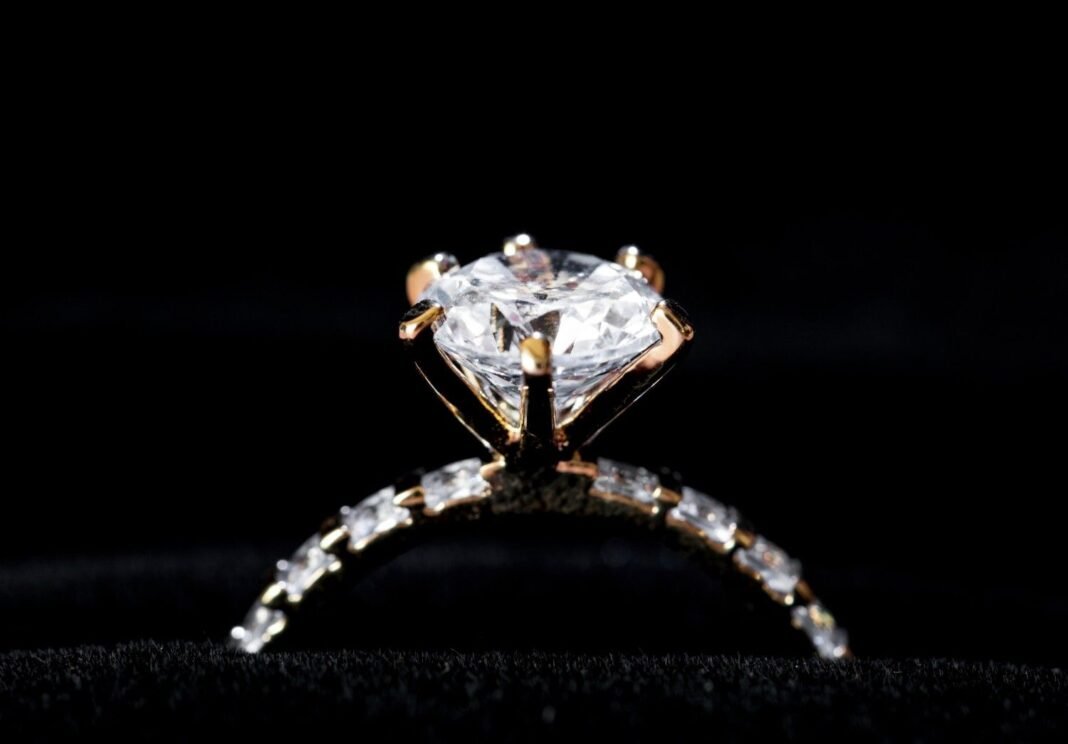 diamond engagement ring